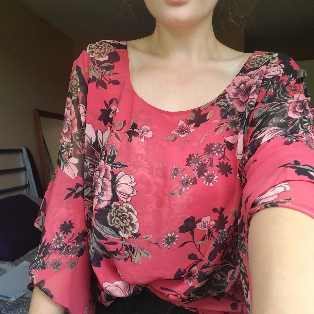 Flowy flora top